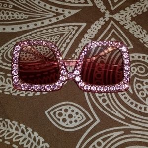 Pink classic sunglasses